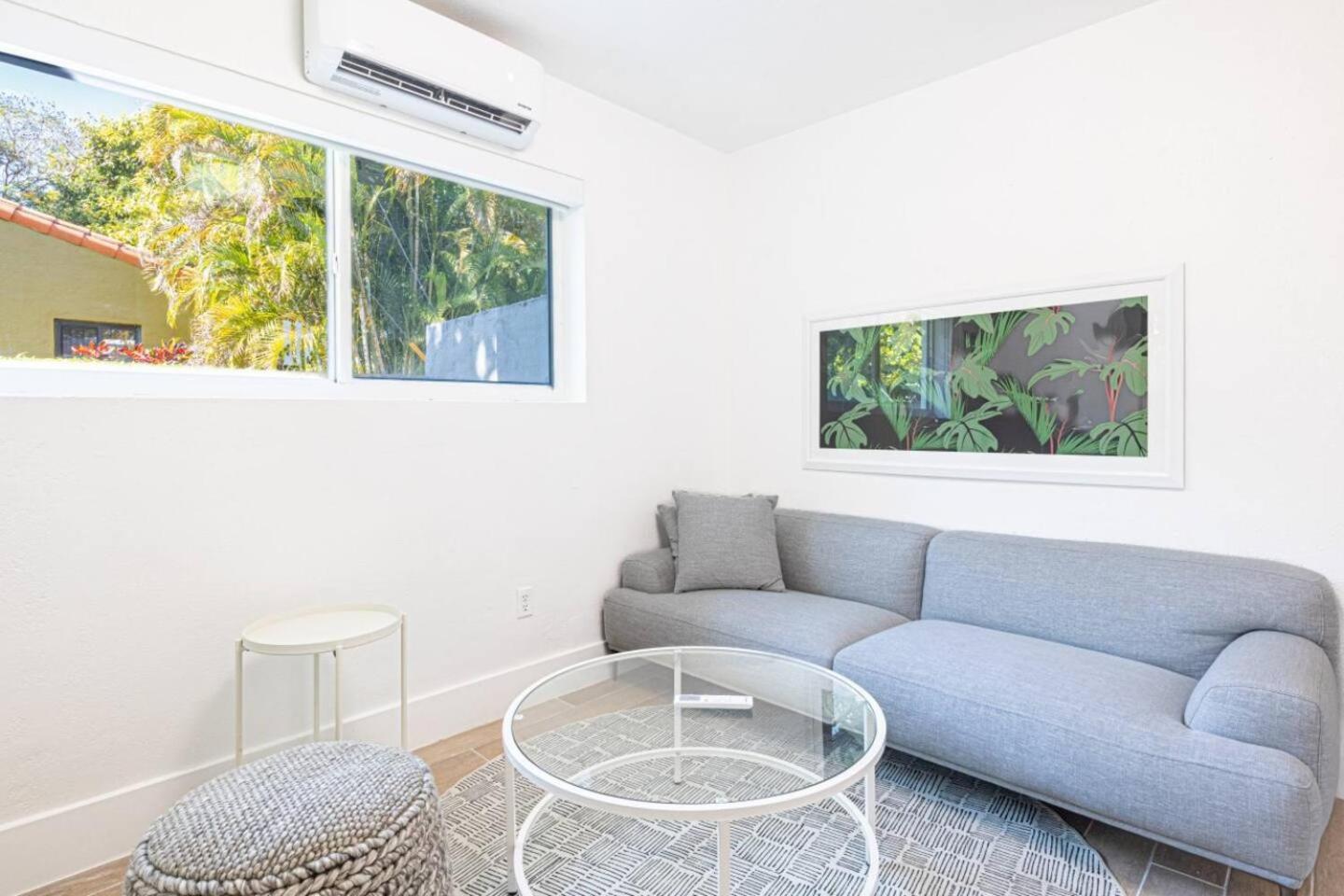 Appartamento 1 Bedroom El Portal #7 *