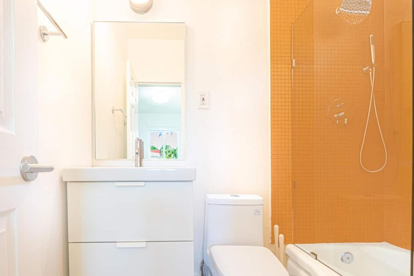 1 Bedroom El Portal #7 Appartamento *